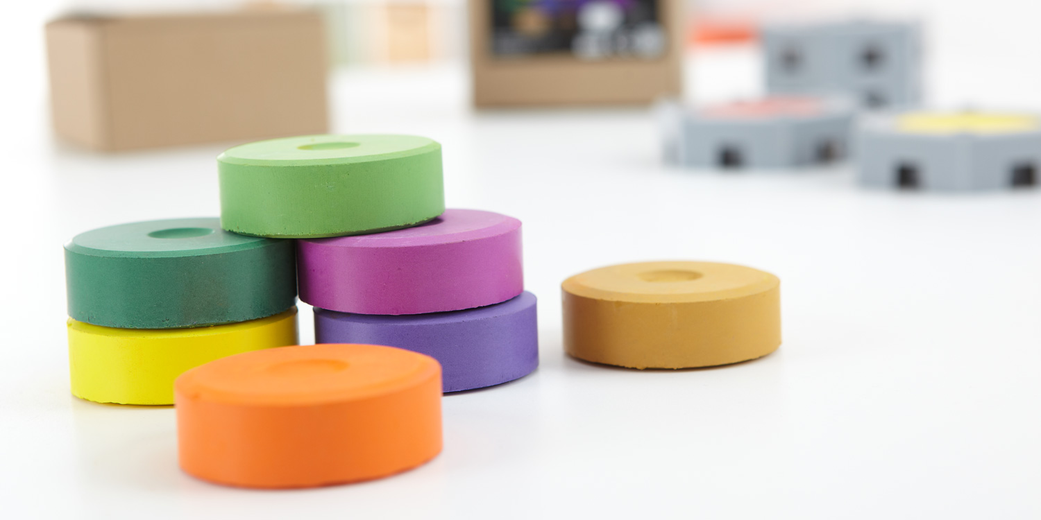 Die Wasserfarben-Pucks von Spielwelle haben eine hohe Deckkraft mit leuchtenden Farben